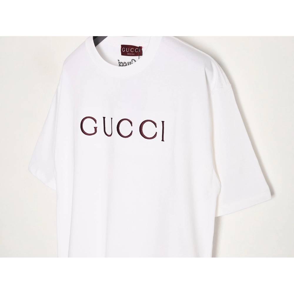 Gucci Simple Letter-Embroidered Logo Short-Sleeve T-Shirt,Gucci