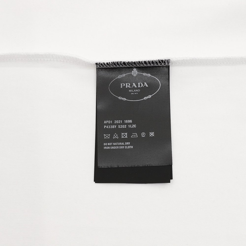 Prada enamel triangle logo sleeveless vest,Prada
