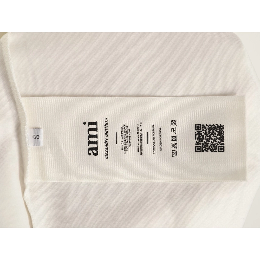AMI Minimalist Style 3D Chunky Knit Heart Embroidered Logo Short-Sleeve T-Shirt,Ami
