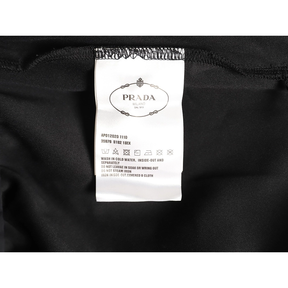 Prada slanted triangle pocket zipper shorts,Prada