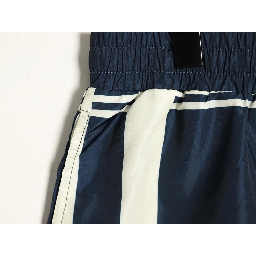 Burberry check equestrian logo beach shorts TSK1,Burberry