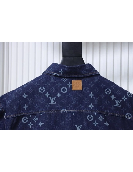 Louis Vuitton All-Over Jacquard Short-Sleeved Shirt,Louis Vuitton Shorts,Shorts,CLOTHES
