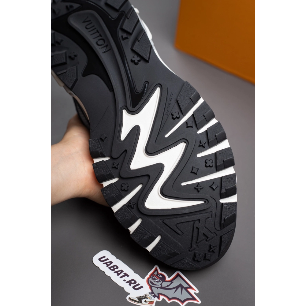 Louis Vuitton Tatic Runner Sneaker 1AKC4K,LOUIS VUITTON Sneakers