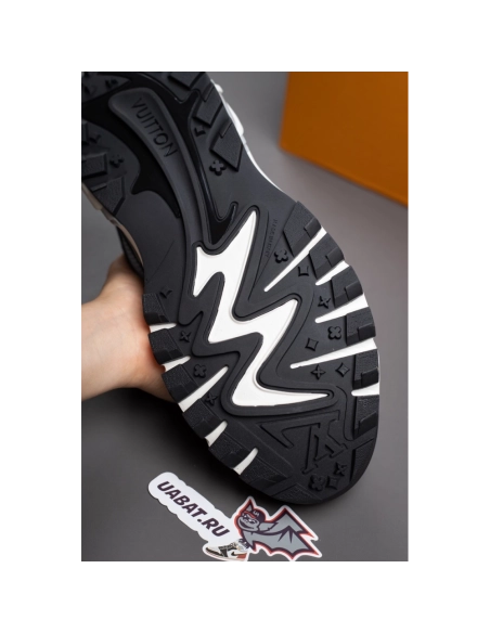 Louis Vuitton Tatic Runner Sneaker 1AKC4K,LOUIS VUITTON Sneakers