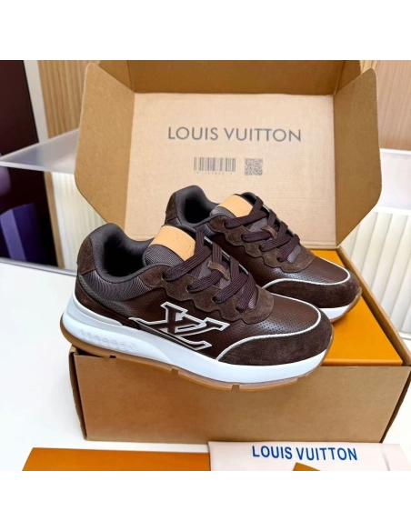 Louis Vuitton Classic Sneaker 1A002W,LOUIS VUITTON Sneakers