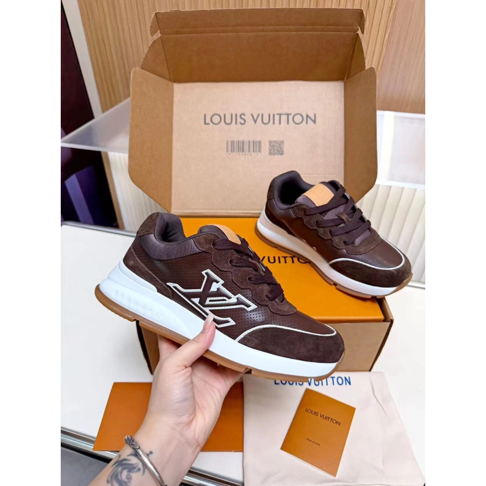 Louis Vuitton Classic Sneaker 1A002W,LOUIS VUITTON Sneakers