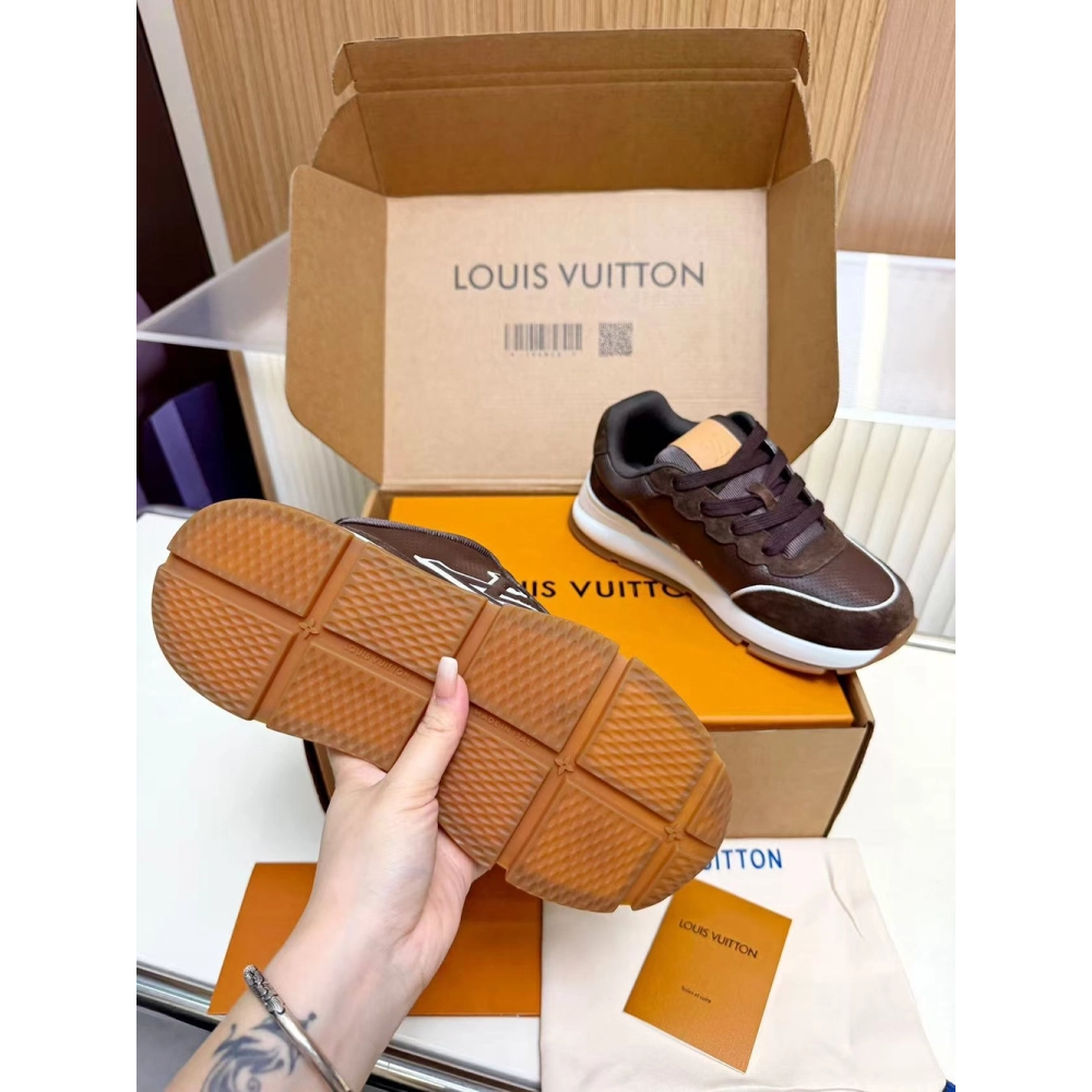 Louis Vuitton Classic Sneaker 1A002W,LOUIS VUITTON Sneakers