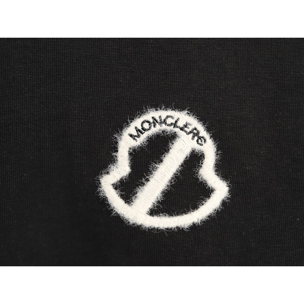 Moncler classic badge logo short-sleeved T-shirt TSK1,Moncler