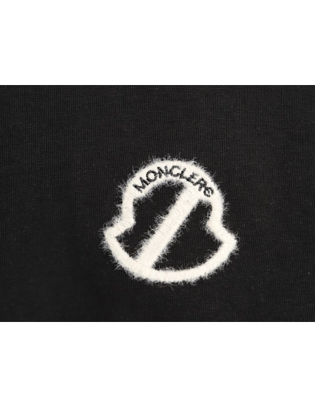 Moncler classic badge logo short-sleeved T-shirt TSK1,Moncler