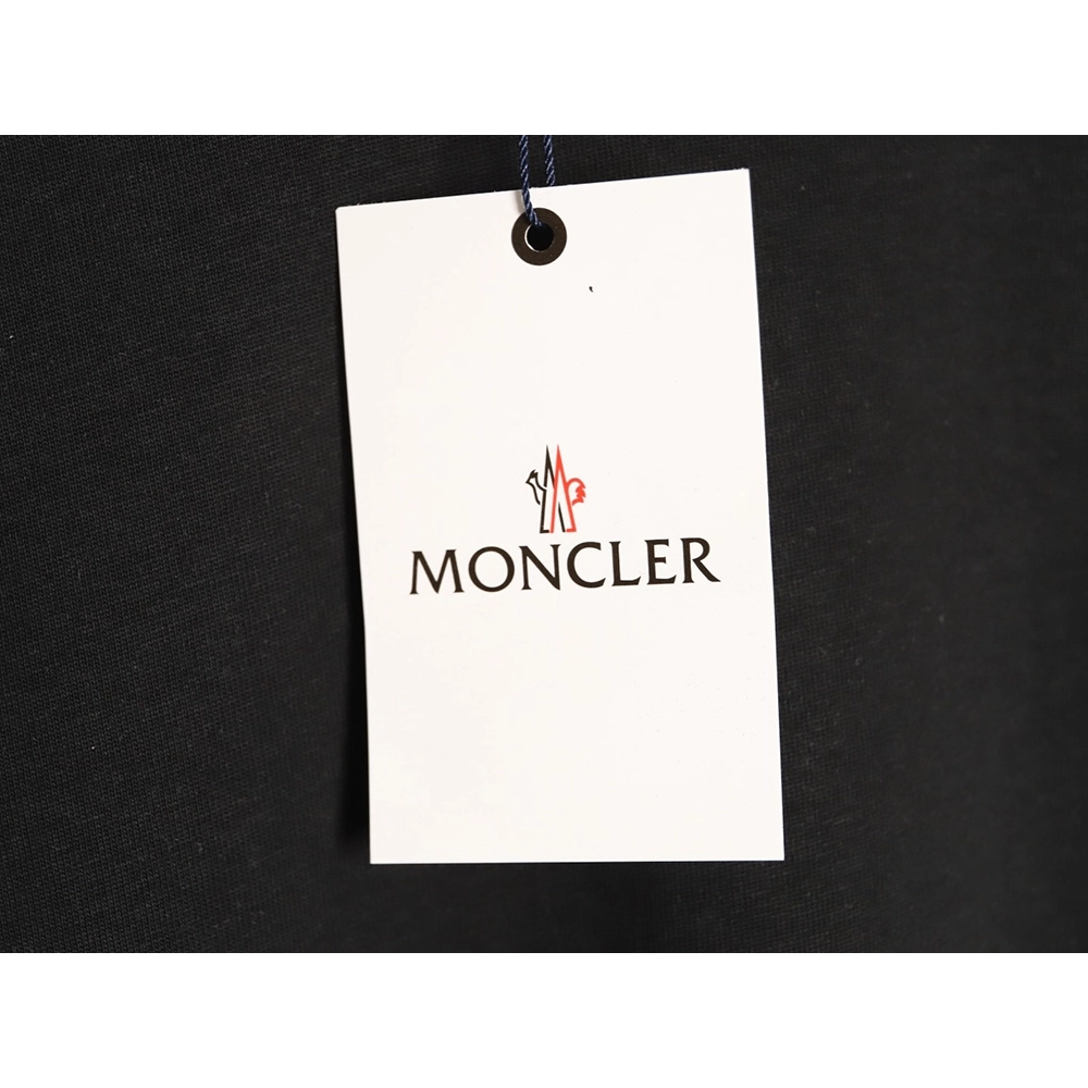 Moncler classic badge logo short-sleeved T-shirt TSK1,Moncler