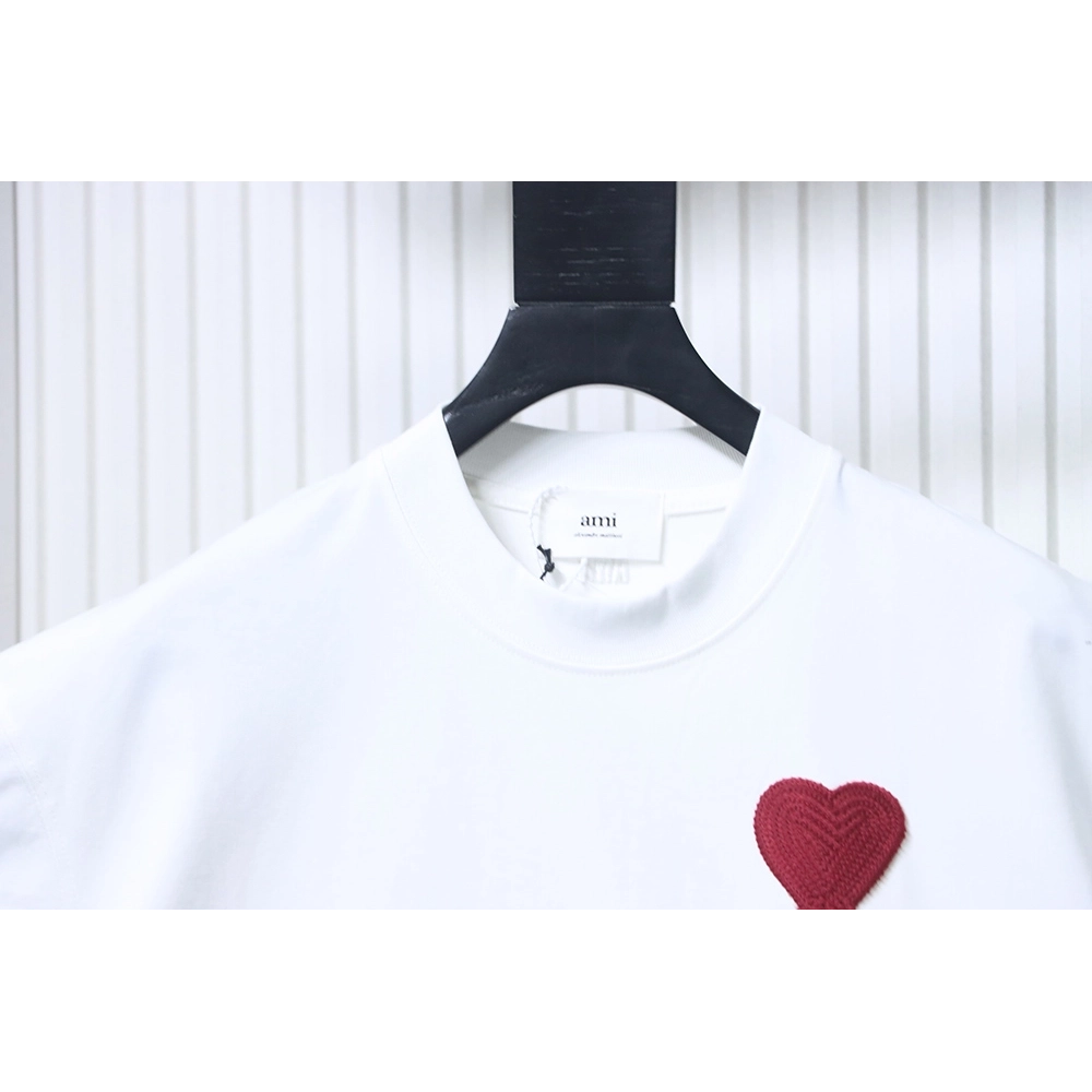 AMI Minimalist Style 3D Chunky Knit Heart Embroidered Logo Short-Sleeve T-Shirt,Ami