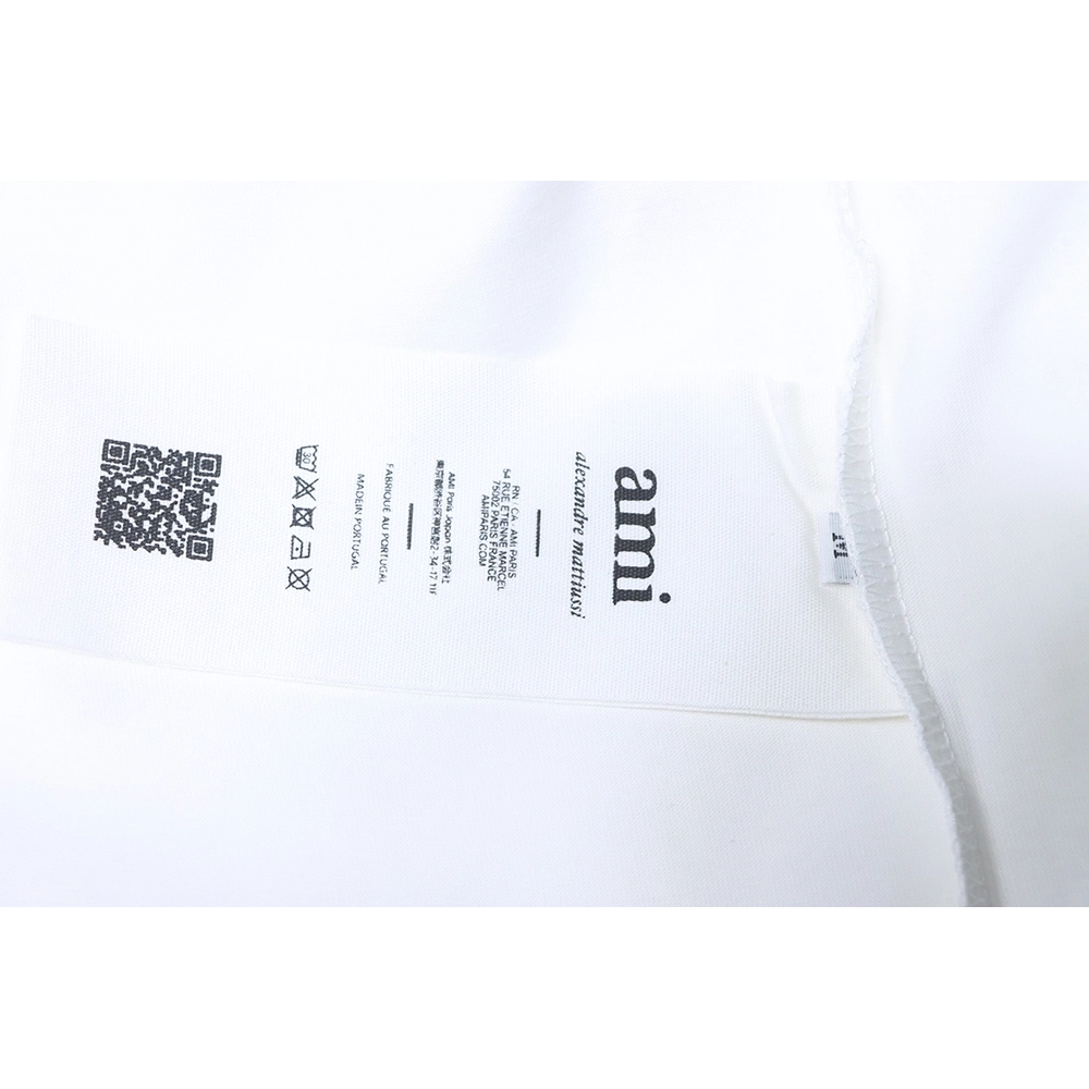 AMI Minimalist Style 3D Chunky Knit Heart Embroidered Logo Short-Sleeve T-Shirt,Ami
