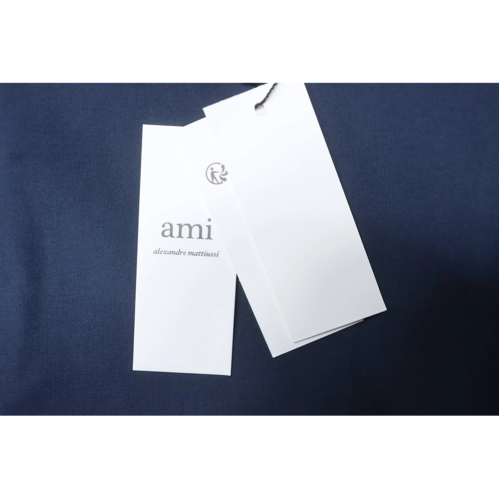 AMI Minimalist Style 3D Chunky Knit Heart Embroidered Logo Short-Sleeve T-Shirt,Ami