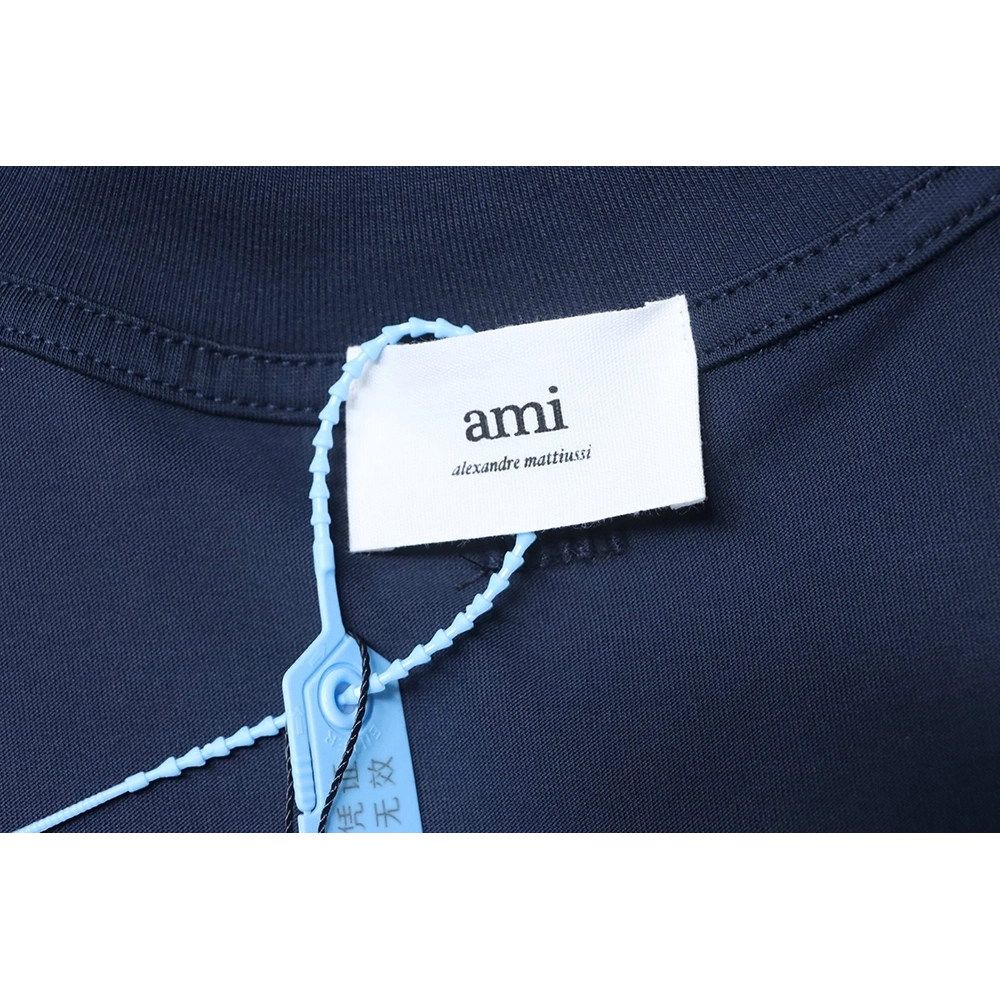 AMI Minimalist Style 3D Chunky Knit Heart Embroidered Logo Short-Sleeve T-Shirt,Ami