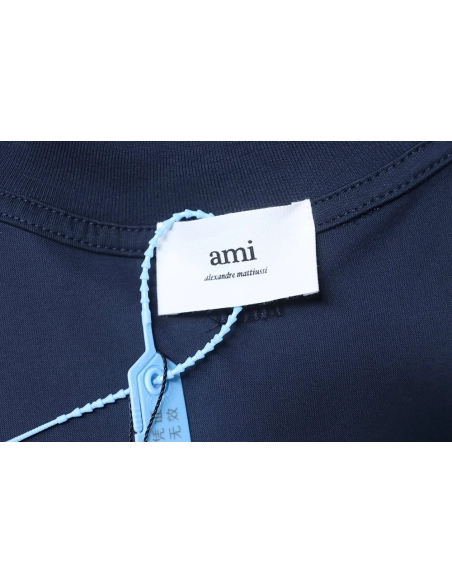 AMI Minimalist Style 3D Chunky Knit Heart Embroidered Logo Short-Sleeve T-Shirt,Ami