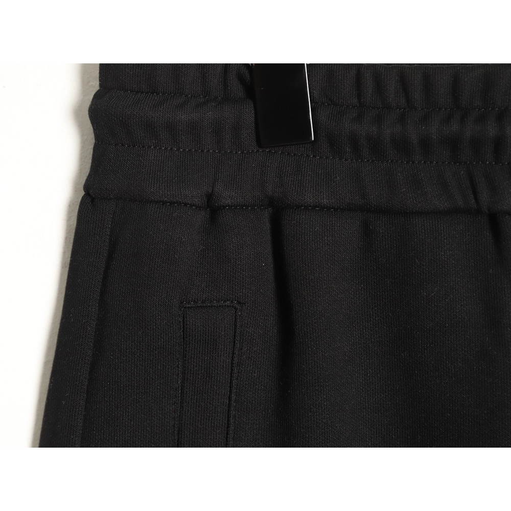 Burberry check-trimmed equestrian embroidered shorts TSK1,Burberry