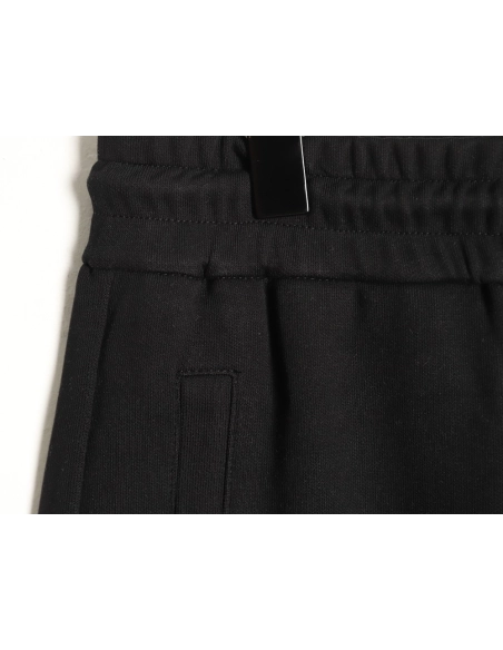 Burberry check-trimmed equestrian embroidered shorts TSK1,Burberry