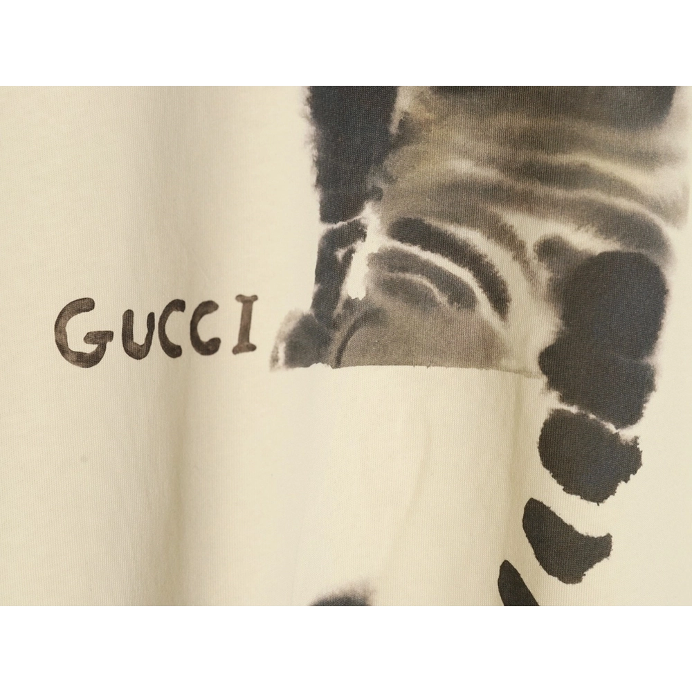 Gucci Tabby Kitten Print Short-Sleeve T-Shirt,Gucci