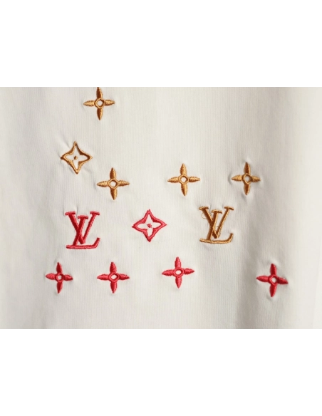 Louis Vuitton Three-Flower Hem Embroidery Crewneck Short-Sleeve T-Shirt,Louis Vuitton
