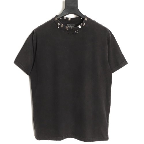 Balenciaga logo-engraved metal ring buckle with pull tab on short-sleeved T-shirt,Balenciaga