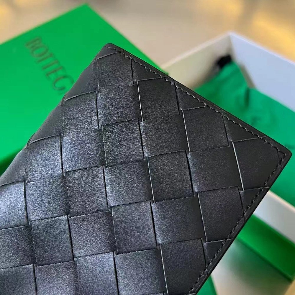 Bottega Veneta Intrecciato Passport Case 749441 13.3X9.5cm,Bottega Veneta Wallets