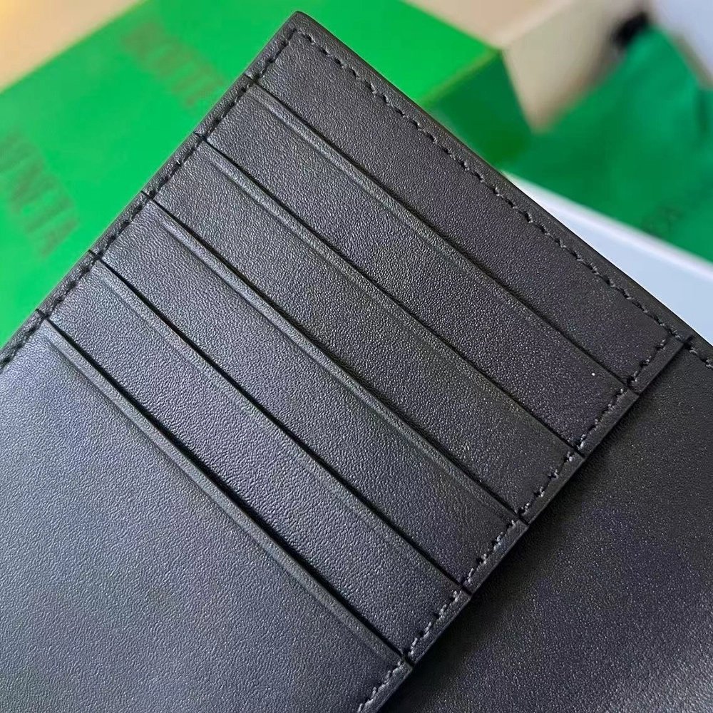 Bottega Veneta Intrecciato Passport Case 749441 13.3X9.5cm,Bottega Veneta Wallets