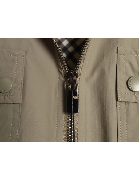 Burberry double-pocket embroidered lapel light jacket,Burberry