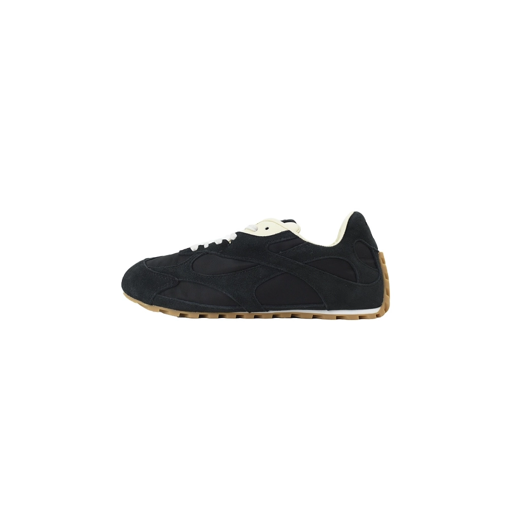 Discover premium Bottega Veneta Orbit Sneaker Black 838373 V3MS2 1000 sneakers. Shop iconic styles from top brands¡ªcrafted for 