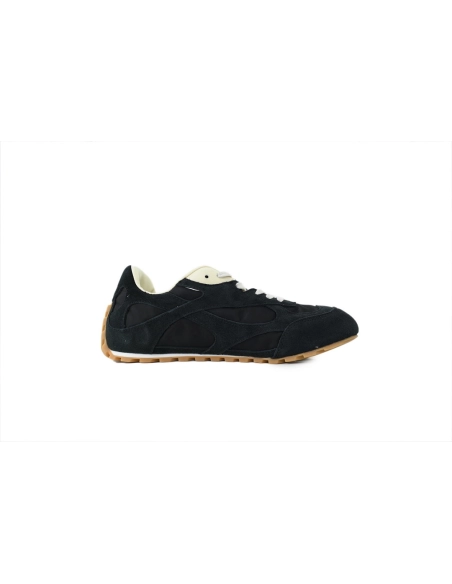 Discover premium Bottega Veneta Orbit Sneaker Black 838373 V3MS2 1000 sneakers. Shop iconic styles from top brands¡ªcrafted for 