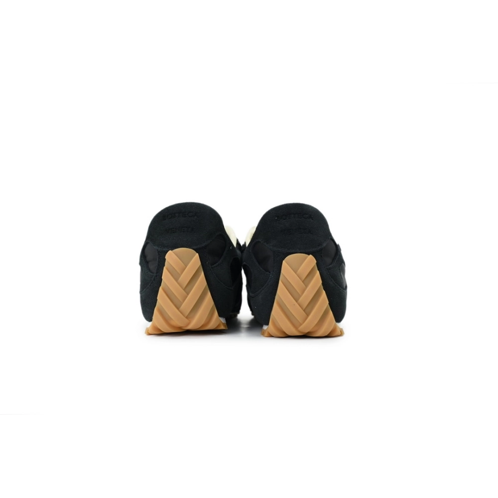 Discover premium Bottega Veneta Orbit Sneaker Black 838373 V3MS2 1000 sneakers. Shop iconic styles from top brands¡ªcrafted for 
