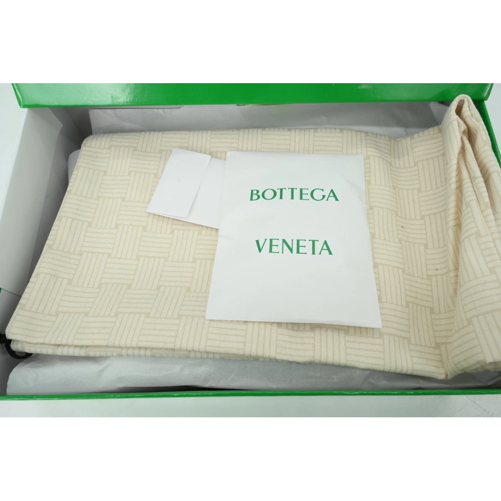 Discover premium Bottega Veneta Orbit Sneaker Black 838373 V3MS2 1000 sneakers. Shop iconic styles from top brands¡ªcrafted for 