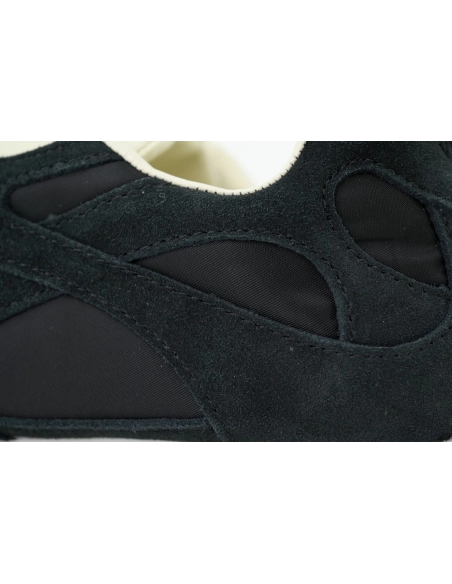 Discover premium Bottega Veneta Orbit Sneaker Black 838373 V3MS2 1000 sneakers. Shop iconic styles from top brands¡ªcrafted for 