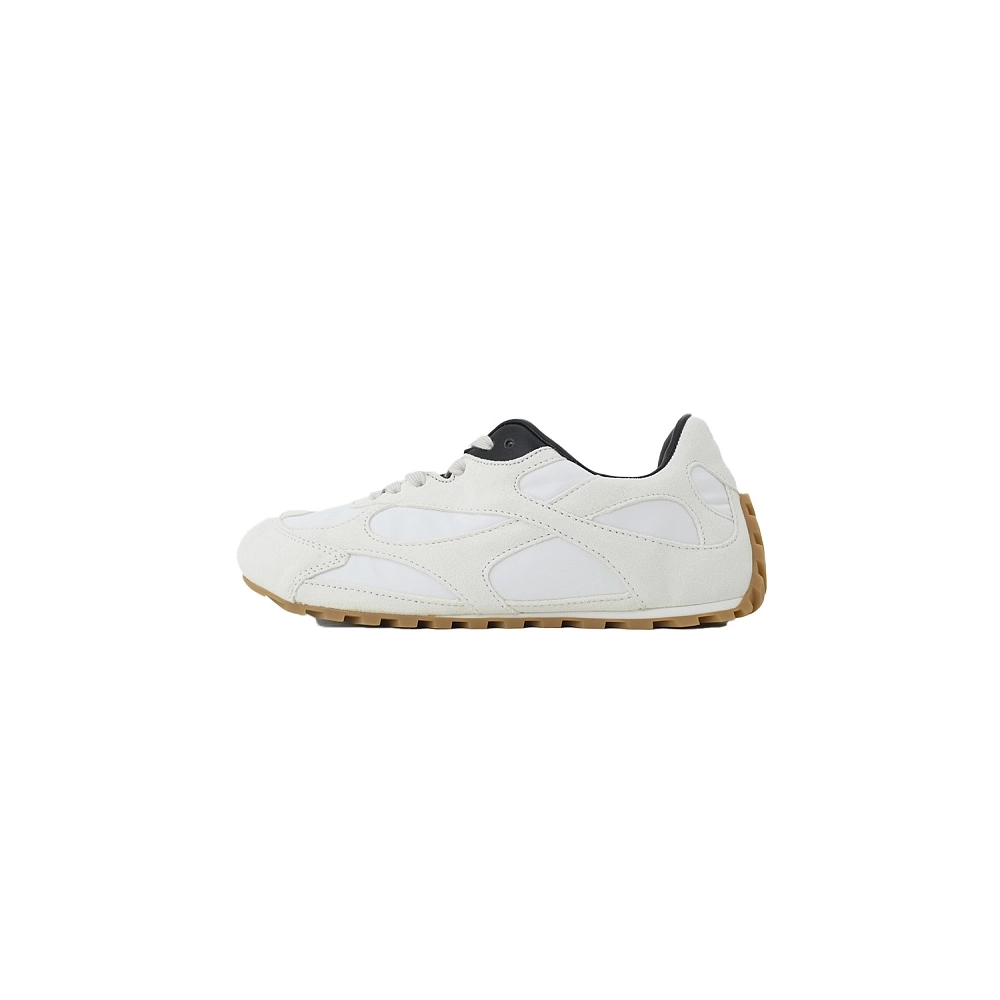Discover premium Bottega Veneta Orbit Sneaker Light Beige 851621 V3MS2 9166 sneakers. Shop iconic styles from top brands¡ªcrafte