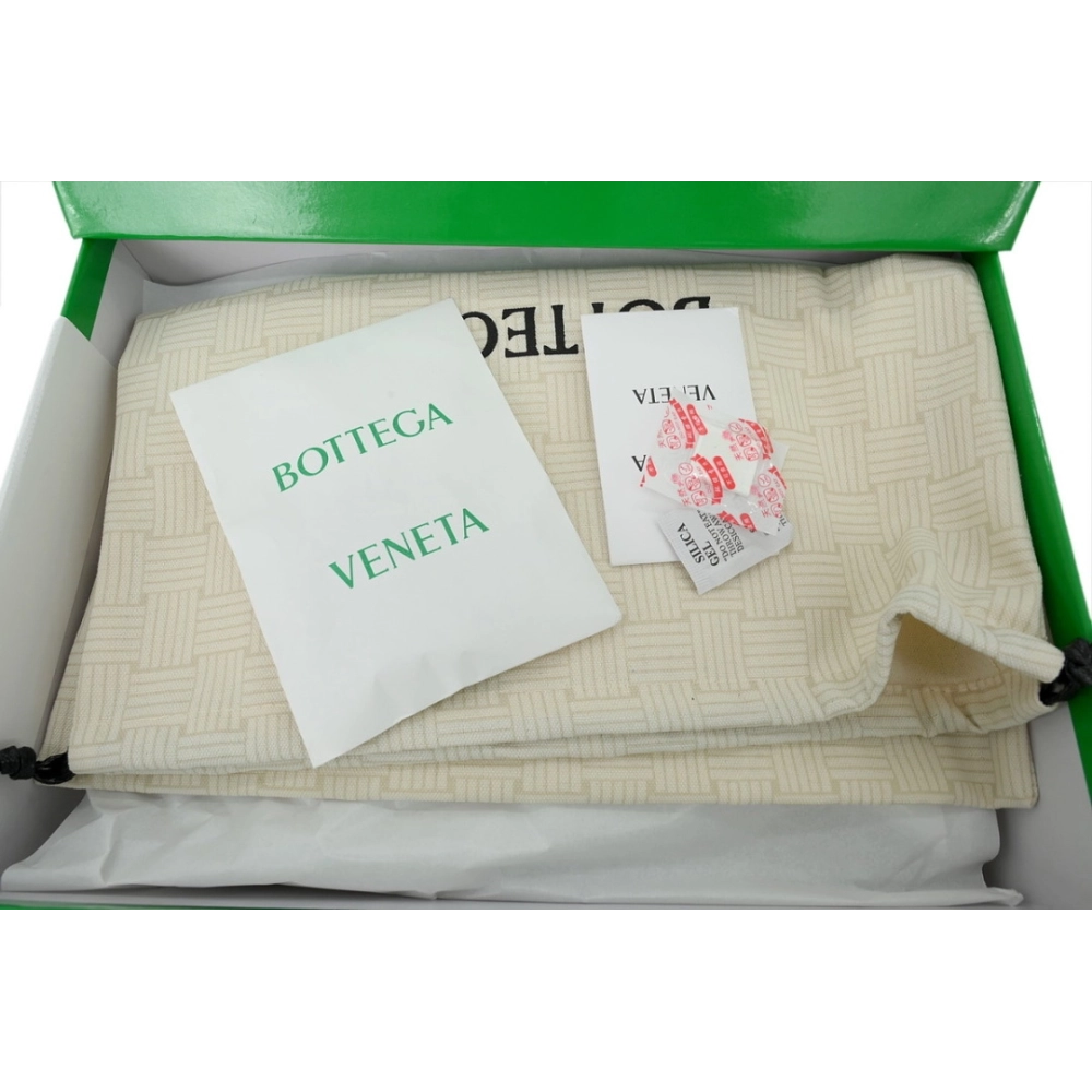 Discover premium Bottega Veneta Orbit Sneaker White 867926 V65C0 9013 sneakers. Shop iconic styles from top brands¡ªcrafted for 