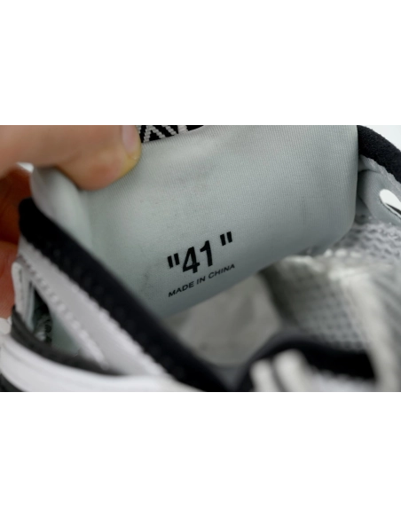 Discover premium Off-white Be Right Back Silver Black OMIA29SS 26FAB00 17210 sneakers. Shop iconic styles from top brands¡ªcraft