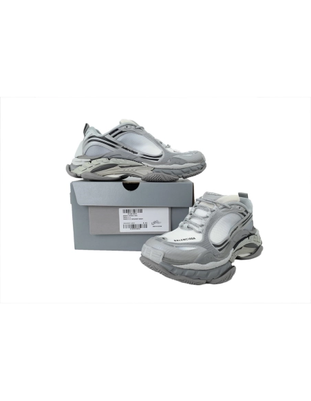 Discover premium Balenciaga Triple S 2 Gradient Grey 865849 WTR2G 1800 sneakers. Shop iconic styles from top brands¡ªcrafted for