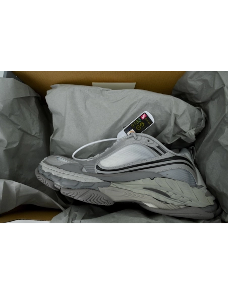 Discover premium Balenciaga Triple S 2 Gradient Grey 865849 WTR2G 1800 sneakers. Shop iconic styles from top brands¡ªcrafted for