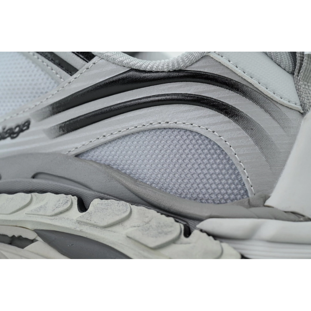 Discover premium Balenciaga Triple S 2 Gradient Grey 865849 WTR2G 1800 sneakers. Shop iconic styles from top brands¡ªcrafted for