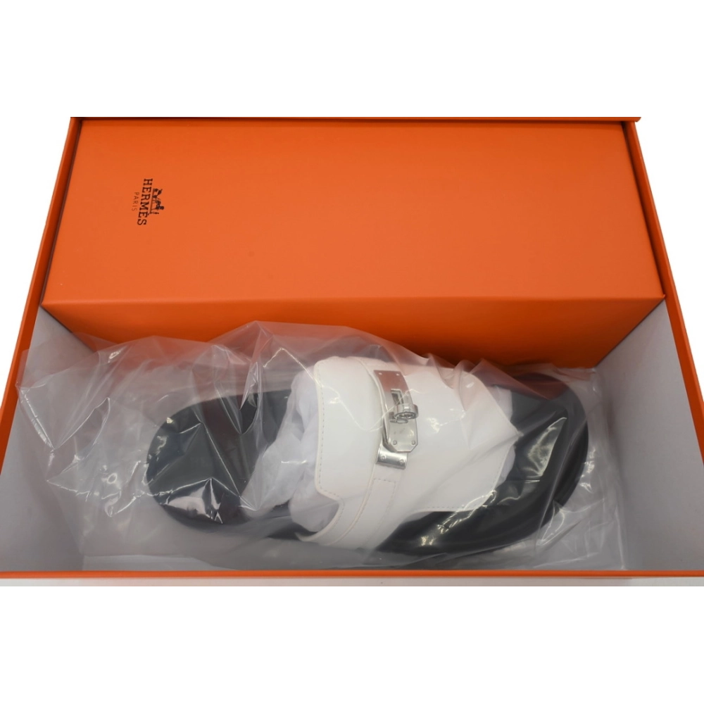 Discover premium Hermes Flat Thong Sandals White sneakers. Shop iconic styles from top brands¡ªcrafted for men and women.