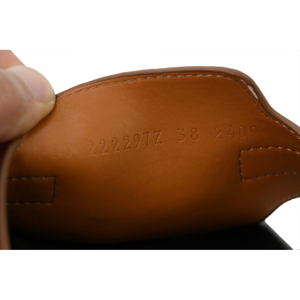 Discover premium Hermes Flat Thong Sandals Brown sneakers. Shop iconic styles from top brands¡ªcrafted for men and women.