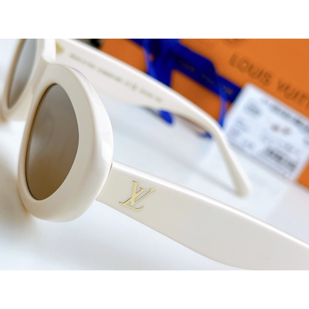 Louis Vuitton Sunglasses 007 | Luxury Designer Eyewear