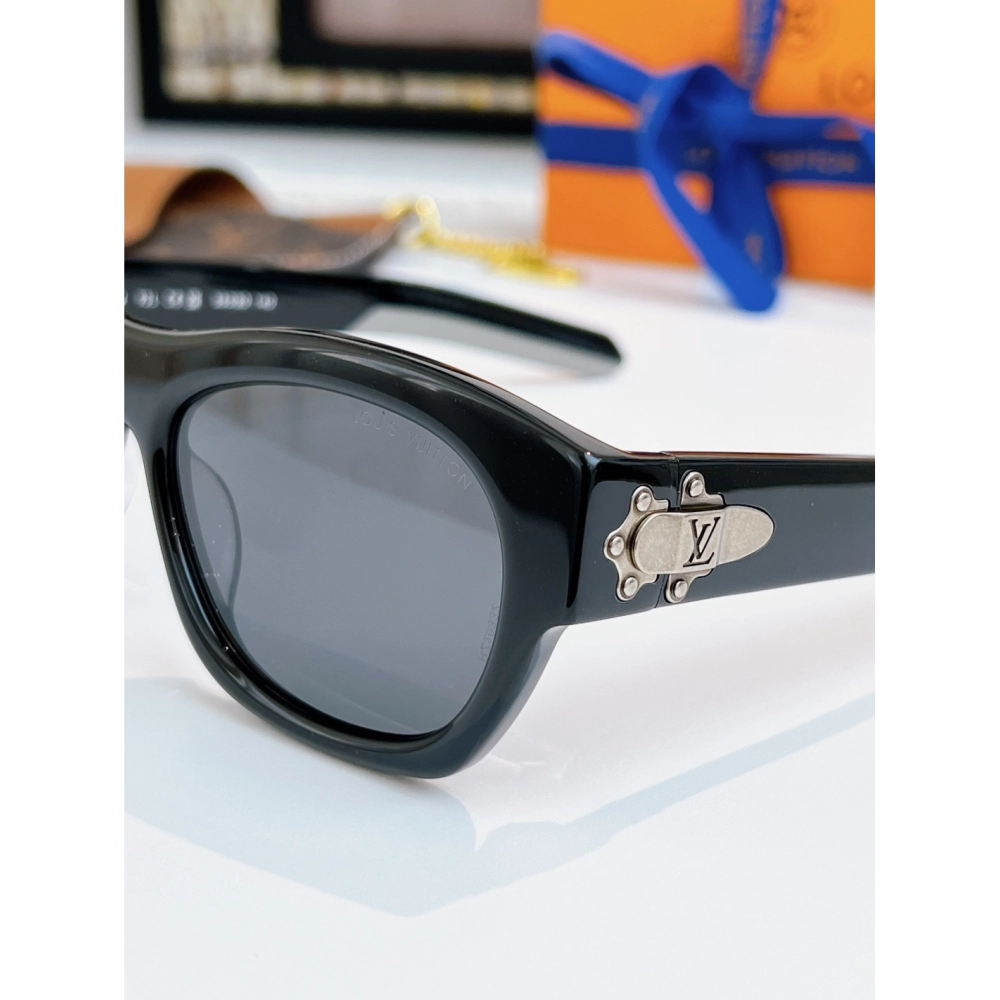 Louis Vuitton Sunglasses 018 | Premium Designer Sunglasses | Fast Shipping