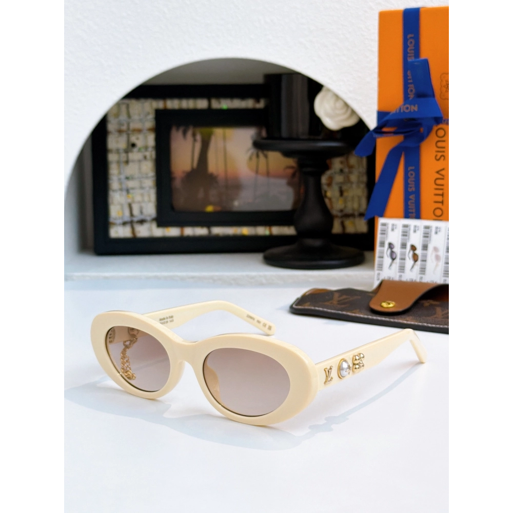Louis Vuitton Sunglasses 021 LV Eyewear | Luxury Accessories