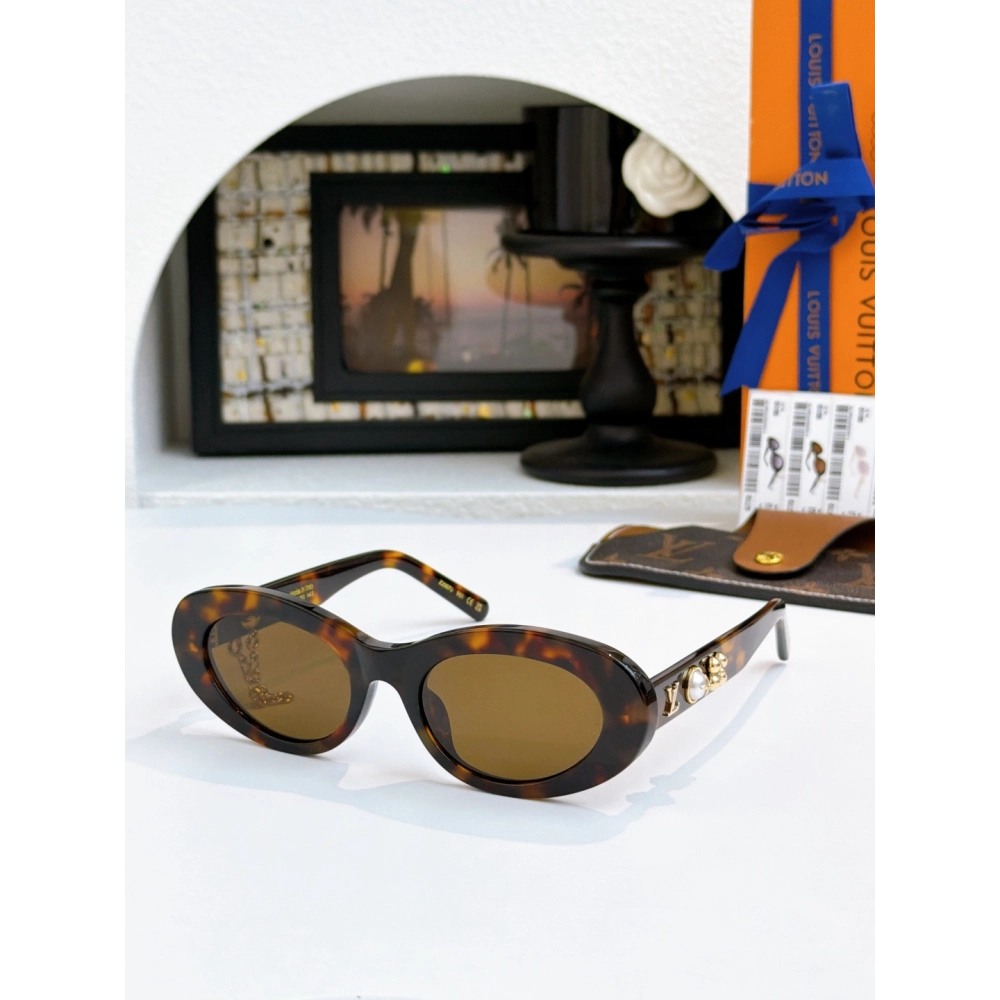Louis Vuitton Sunglasses 021 LV Eyewear | Luxury Accessories