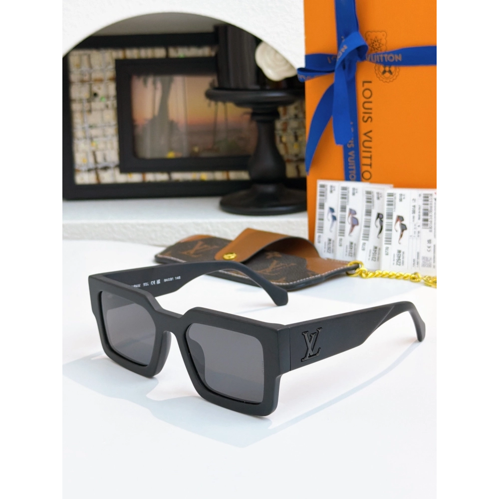 Louis Vuitton Sunglasses 023 LV Eyewear | Luxury Accessories