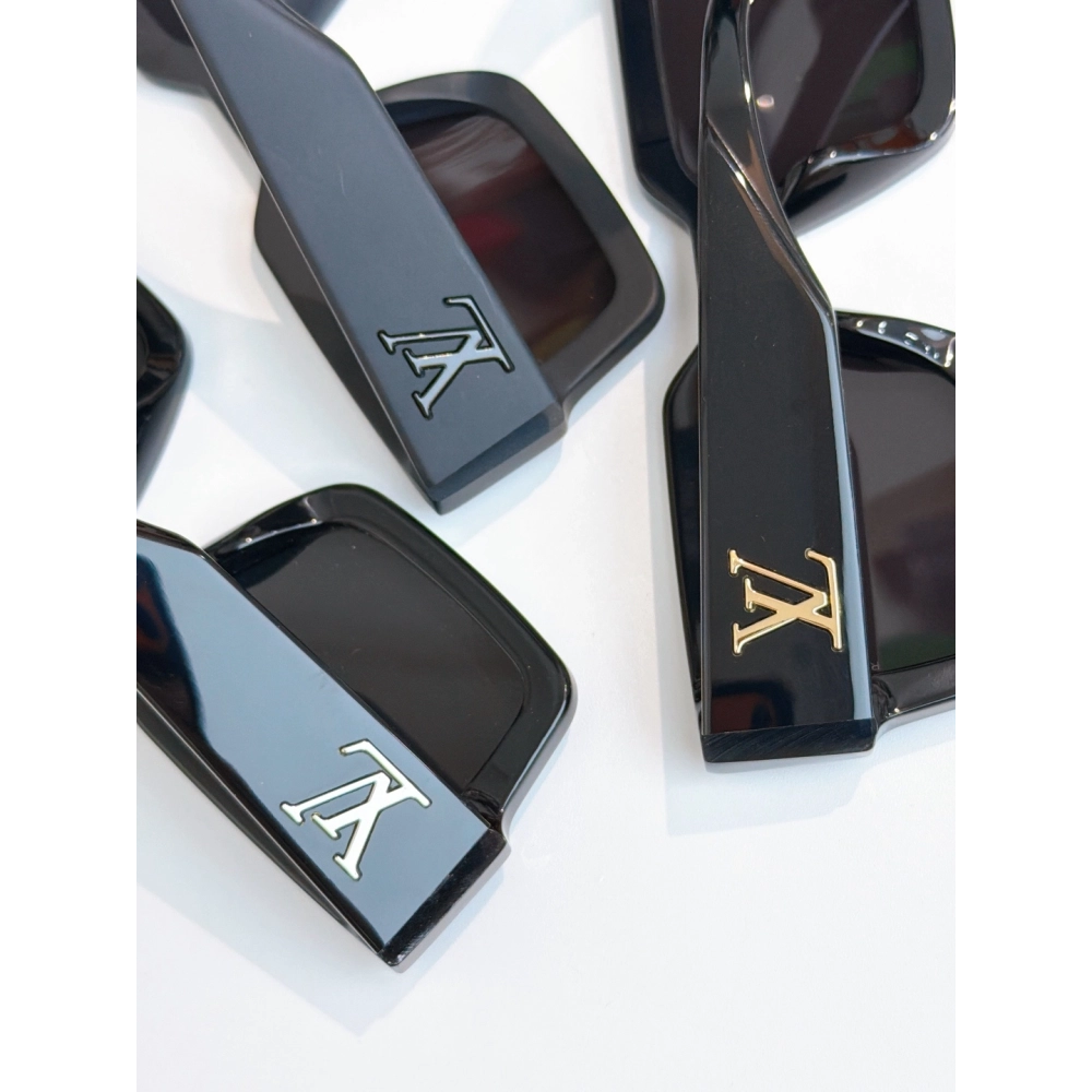 Louis Vuitton Sunglasses 023 LV Eyewear | Luxury Accessories