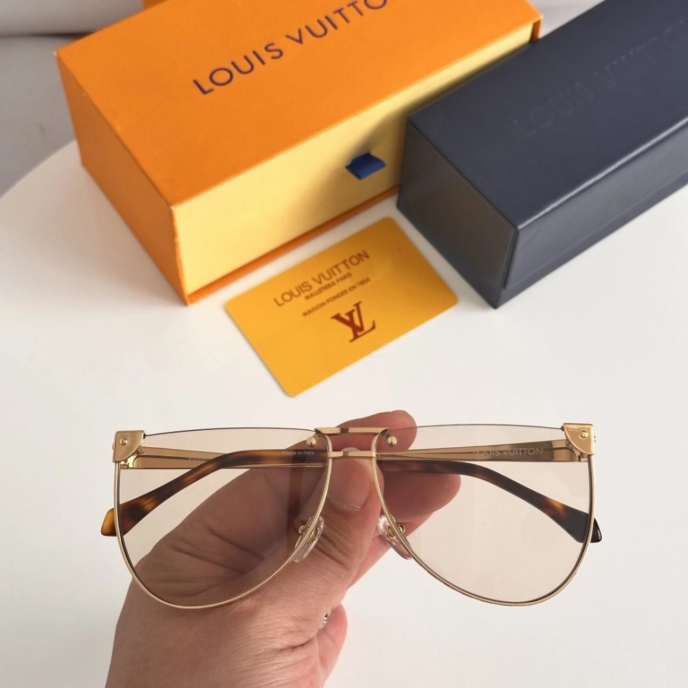 Louis Vuitton Sunglasses 042 | Luxury Sunglasses | Trusted Store