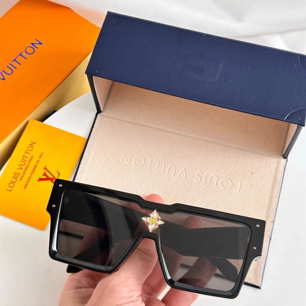 Louis Vuitton Sunglasses 052 | High-End Designer Eyewear | Fast Delivery