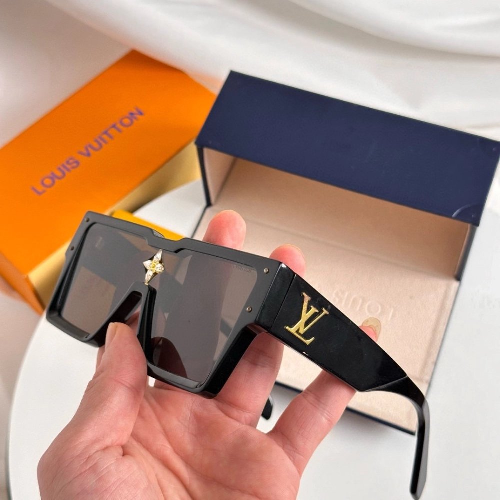 Louis Vuitton Sunglasses 052 | High-End Designer Eyewear | Fast Delivery