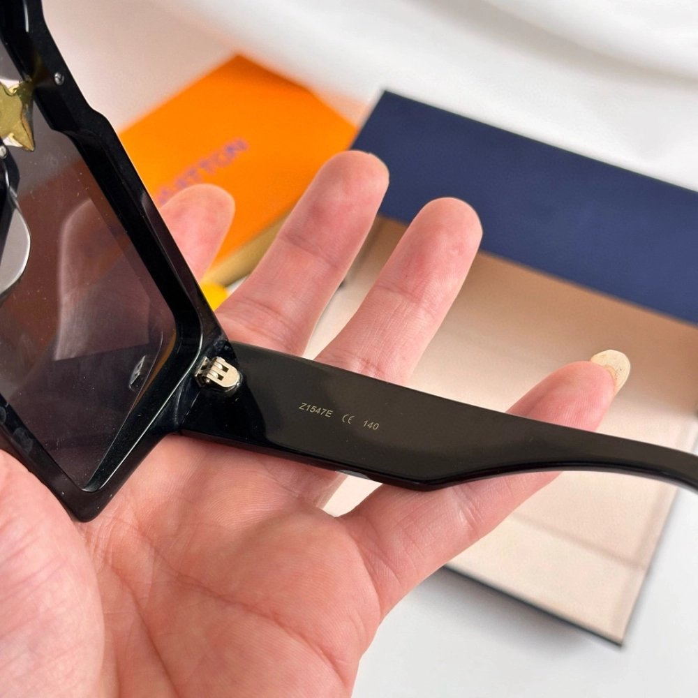 Louis Vuitton Sunglasses 052 | High-End Designer Eyewear | Fast Delivery